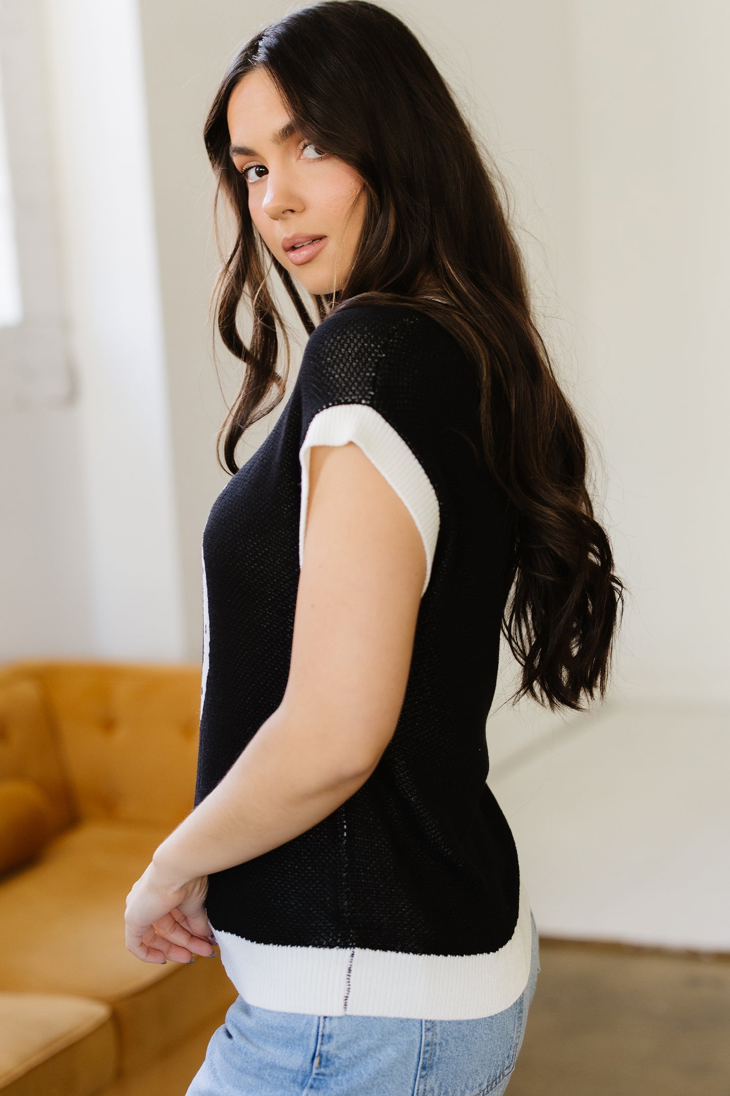 Black Horse Shoe Short Sleeve Sweater