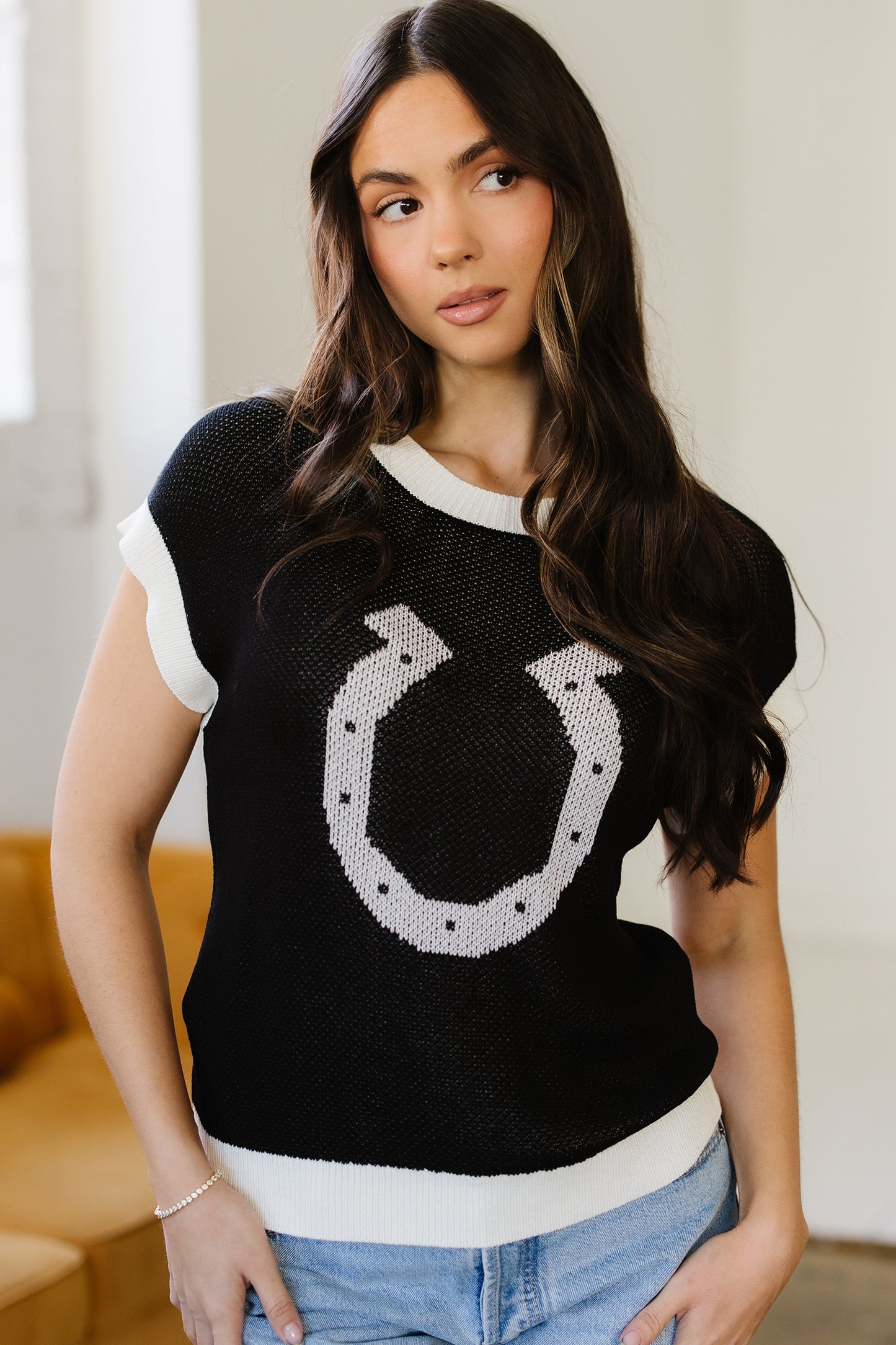 Black Horse Shoe Short Sleeve Sweater